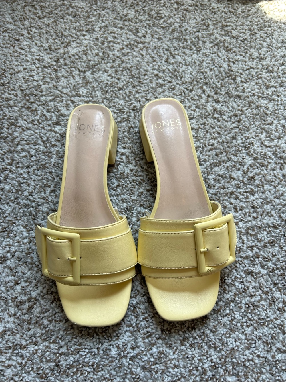 Jones New York Pale Yellow Buckle Slide Heels